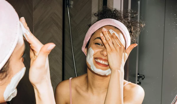 DIY μάσκα με μέλι για λαμπερό δέρμα