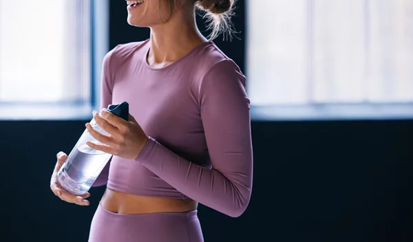 Περπάτημα, νερό και πρωτεΐνη: Τι είναι ο viral κανόνας 3x3 στο TikTok; - Τι λένε οι ειδικοί