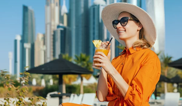 Τα εύκολα summer looks των fashionistas που θέλουμε να κάνουμε "copy & paste"