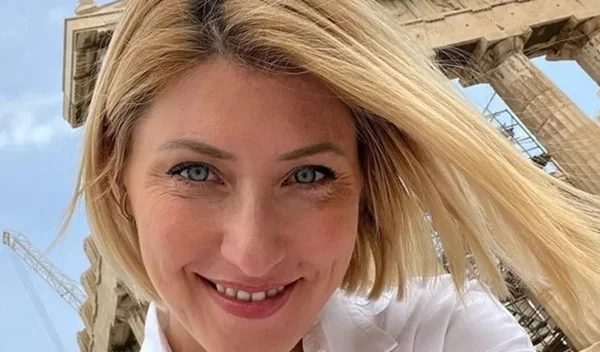 Σία Κοσιώνη: Αυτό είναι το υπερπολυτελές άρωμα που "φοράει" κάθε μέρα