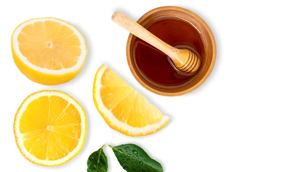 Τέλος στα μαύρα στίγματα στο πρόσωπο με μόλις 2 φυσικά υλικά