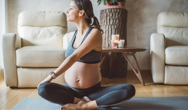 Δωρεάν μαθήματα Yoga για εγκύους στο ΜΗΤΕΡΑ