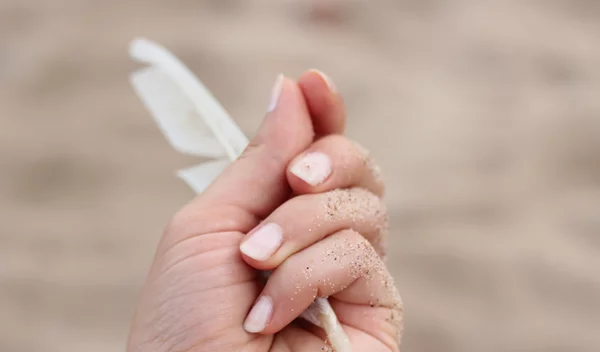 7 tips για δυνατά και υγιή νύχια