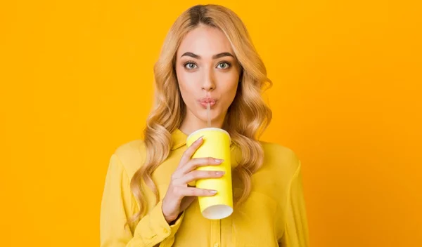 H "νόσος των αναψυκτικών": Ποια είναι και πώς θα την αποφύγεις