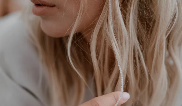 Το ιδανικό μήκος στα μαλλιά που κάνει όλες τις γυναίκες να δείχνουν μέχρι και 10 χρόνια νεότερες