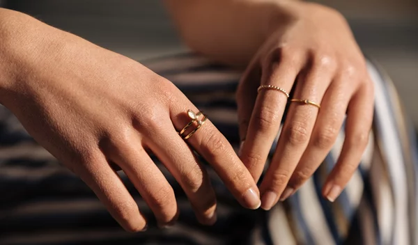 Μανικιούρ με στυλ: 6 ιδέες για να υιοθετήσεις με τον πιο stylish τρόπο τα "aura nails"