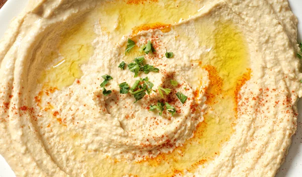 Οι περισσότεροι τρώμε το χούμους λάθος: Επιστήμονας προτείνει να το καταναλώνουμε εντελώς διαφορετικά - Δες πώς