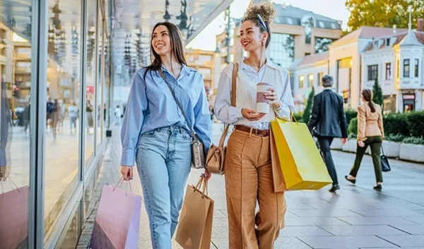 Spring Essentials: Τα fashion items που θα αναβαθμίσουν το ανοιξιάτικο look σου