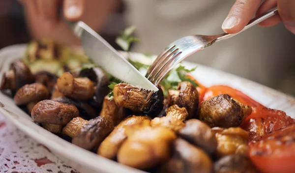 Ο εγκέφαλος χρειάζεται αυτό το συστατικό για να παραμείνει νέος και υγιής – Τι να προσθέσεις στη διατροφή σου σύμφωνα με νέα έρευνα