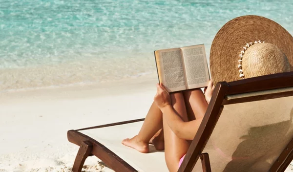 Το καλοκαίρι της μάνας εφήβων - Ιστορίες για να γελάς και να κλαις αν έχεις μικρά παιδιά