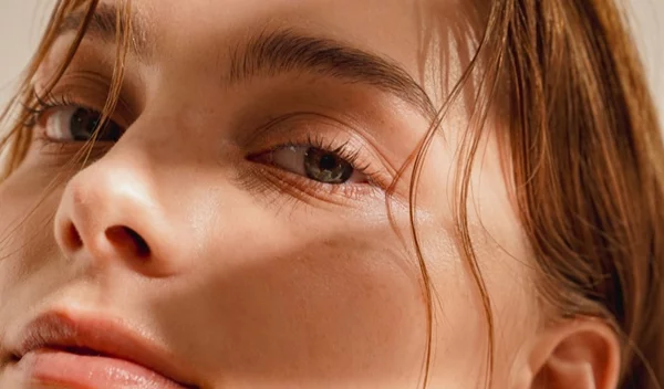 Έτσι θα αποκτήσεις μακριές "κουκλίστικες"  βλεφαρίδες χωρίς mascara