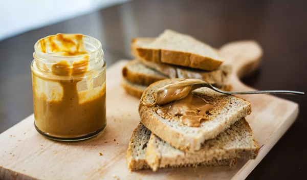 Σπιτικό spread φιστικιού: Μια εύκολη συνταγή χωρίς προσθήκη ζάχαρης