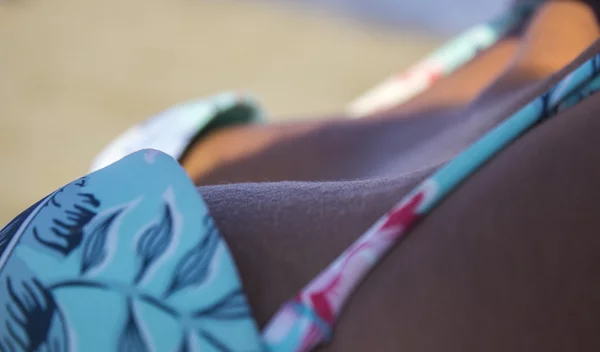 5 χρήσιμες συμβουλές για να επιλέξεις το τέλειο μαγιό εάν έχεις μεγάλο στήθος