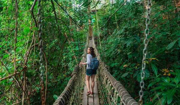 4 λόγοι που οι δραστηριότητες στη Φύση σε ξανανιώνουν