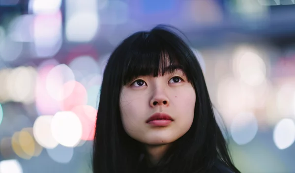 Νιώθεις μοναξιά; Η ψυχολόγος Σάντυ Κουτσοσταμάτη αναλύει τι μπορείς να κάνεις