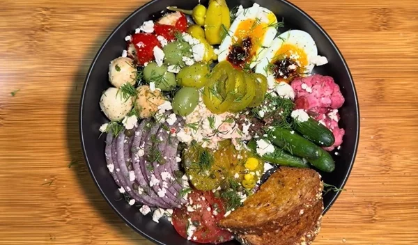 "Savory Girl": Το αλμυρό πιάτο που έγινε trend και πώς να το φτιάξεις σωστά