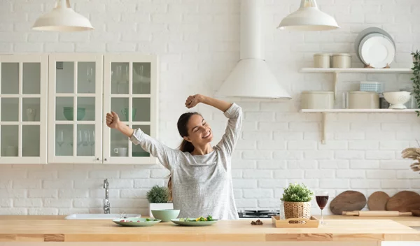 Τα τρόφιμα που πρέπει να υπάρχουν πάντα στο ψυγείο και τα ντουλάπια