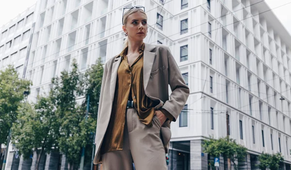 Το αγαπημένο Bazaar της Helmi επιστρέφει για να ανανεώσεις το στιλ σου με έκπτωση έως και 80%