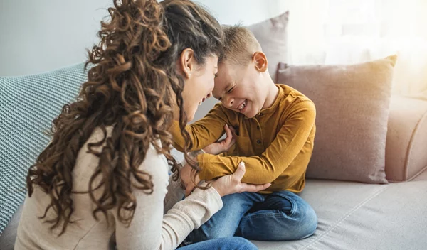 Πώς μαθαίνω στο παιδί μου να προστατεύει τα προσωπικά όρια του σώματός του;