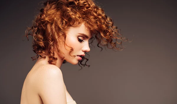 Αυτό θα είναι το πιο δημοφιλές χρώμα μαλλιών φέτος