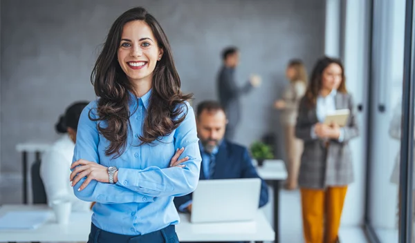 Κατατοπιστικότατος χάρτης δείχνει ποιες ηλικίες στην Ευρώπη δουλεύουν περισσότερο