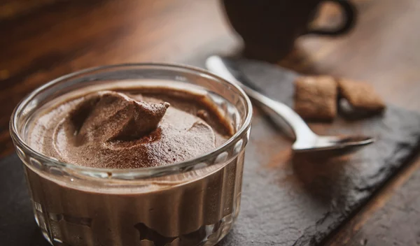 Μους σοκολάτας με ελάχιστη ζάχαρη, λίγες θερμίδες και χωρίς γλουτένη