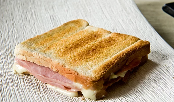 "Είμαι 49 + αυτές είναι οι 5 τροφές που δεν τρώω ποτέ": Τι αποκαλύπτει διατροφολόγος