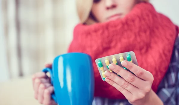 Οι 5 επικίνδυνοι συνδυασμοί τροφών και φαρμάκων που πρέπει να αποφεύγεις