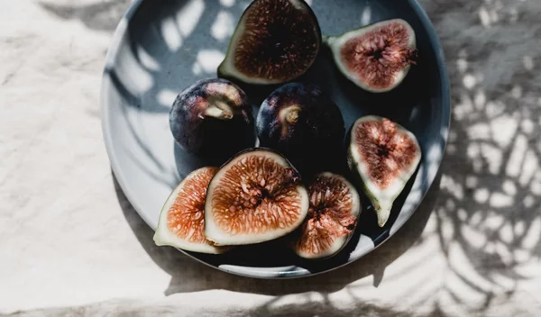 Τι τρώνε οι διατροφολόγοι το καλοκαίρι; Πάρε ιδέες από 10 ειδικούς