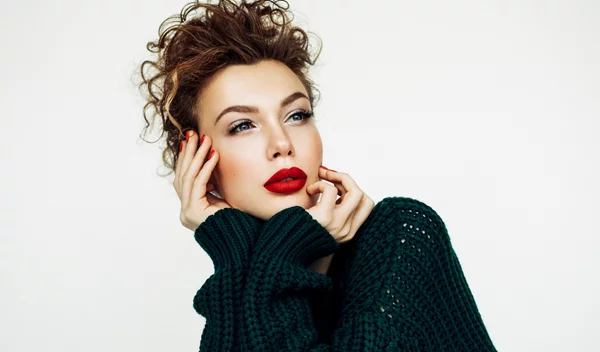 Δύο beauty trends που θα πρωταγωνιστήσουν στα social media το 2025