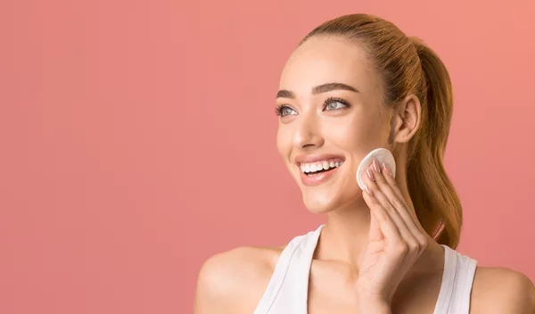 4 βήματα για την καθημερινή περιποίηση του προσώπου σας