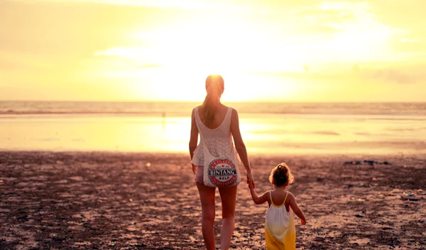 Τι είναι η ενσυναίσθηση και πώς θα μάθεις στο παιδί σου αυτή τη σημαντική δεξιότητα;