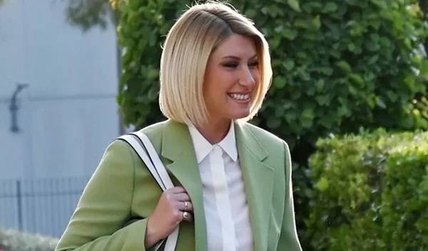 Η Σία Κοσιώνη υιοθέτησε τη Νο.1 τάση στα κουρέματα για το 2023 αλλά και το 2024