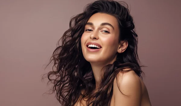 Meadowfoam seed oil | Το "άγνωστο" έλαιο που σφραγίζει την ενυδάτωση χωρίς βαριά αίσθηση