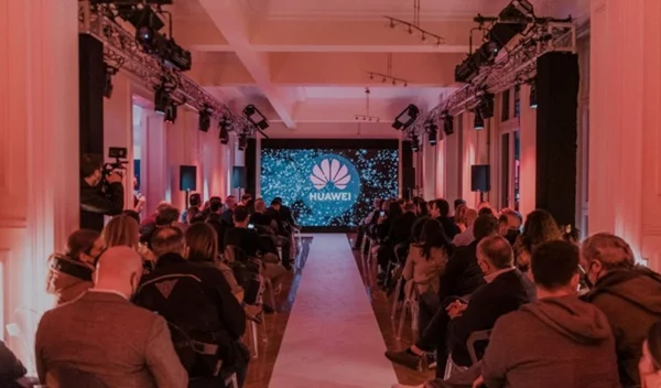 Η ΗUAWEI παρουσίασε τα νέα smartphones και άλλα προϊόντα σε μία μοναδική εκδήλωση για τους φίλους της μόδας και της τεχνολογίας