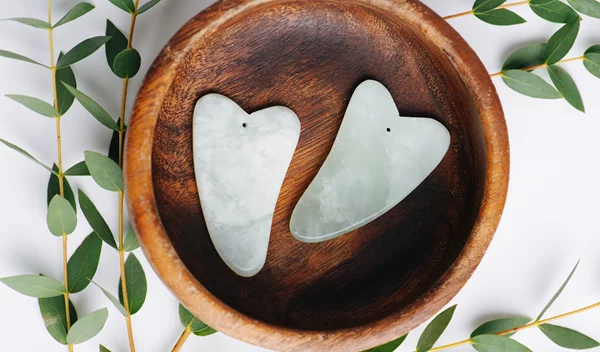 Gua Sha: Ανακάλυψε τις θεραπευτικές του ιδιότητες