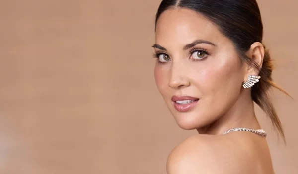 Με διπλή μαστεκτομή η Ολίβια Μαν | Ποιες γυναίκες πρέπει να την κάνουν προληπτικά, απαντά χειρουργός μαστού [φωτος]