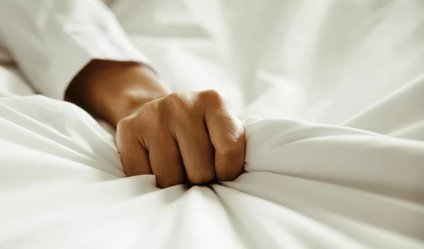 Χάθηκε η ερωτική σου επιθυμία; 4 απλοί τρόποι να την επαναφέρεις