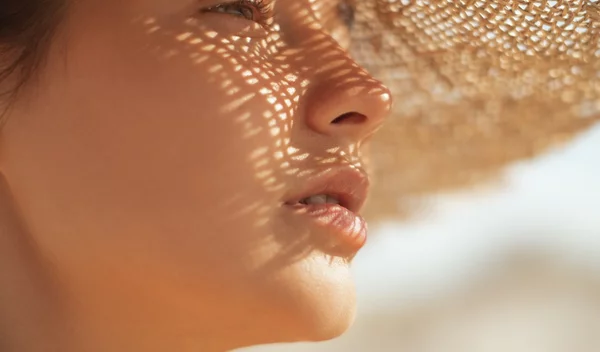 Γιατί δεν υποχωρούν με τίποτα τα σπυράκια; - 5 SOS προϊόντα για να τα διώξεις