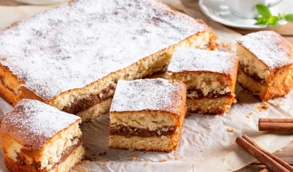 Το τέλειο γλυκό για τη Μ. Εβδομάδα: Αφράτο κέικ με ταχίνι και γλάσο σοκολάτας