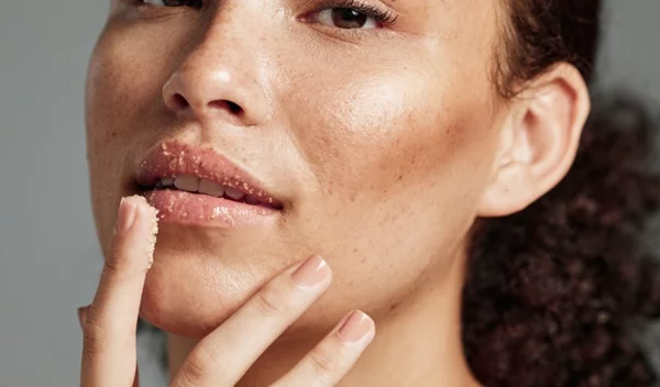 5 (δοκιμασμένες) lip masks για τα πιο βελούδινα χείλη που είχες ποτέ