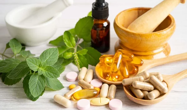 5 συμπληρώματα διατροφής που δεν πρέπει να συνδυάζεις με καφέ