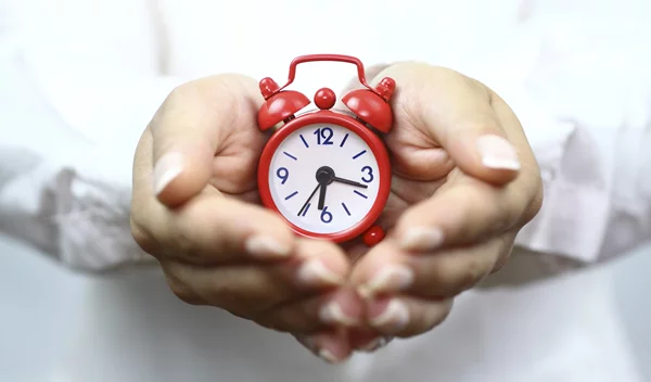 15 εγγυημένοι τρόποι να βρεις περισσότερο χρόνο για σένα