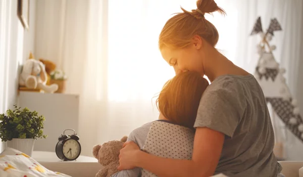 "Η μανούλα έχει αρθρίτιδα" - Μια πραγματική ιστορία μαμάς και κόρης μέσα στο ταξίδι της διάγνωσης και της νόσου