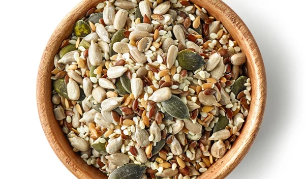 Σπόροι και ξηροί καρποί: Ποιοι είναι εκείνοι που αποδεδειγμένα βοηθούν στο αδυνάτισμα;