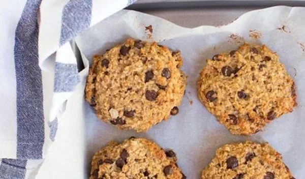 Μαμά, θέλω γλυκό! Μια συνταγή για υγιεινά μπισκότα πρωινού που θα ξετρελάνει τα παιδιά