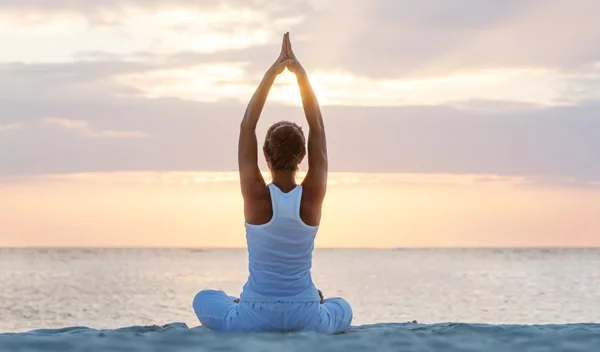 4 λόγοι υγείας για να βάλεις τη yoga στη ζωή σου – με επιστημονικές αποδείξεις