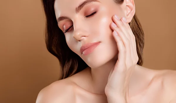 4 highlighter sticks για ανεπιτήδευτο glass skin στο λεπτό