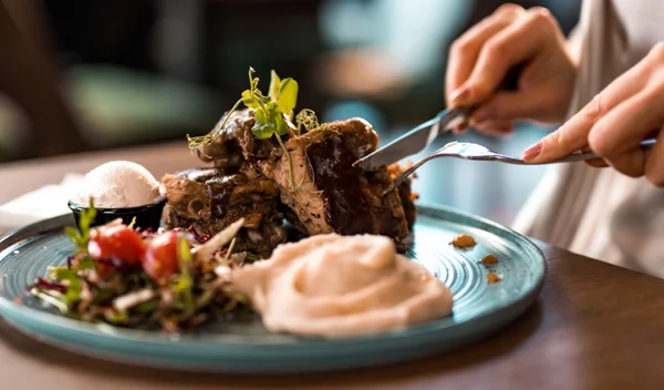 Οι ψυχολογικοί παράγοντες που μας οδηγούν στην κατανάλωση κρέατος