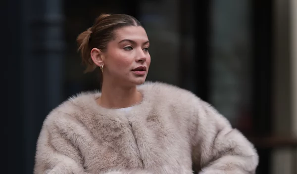 2 χτενίσματα που θα κάνουν ακόμα και τα πιο λεπτά μαλλιά να δείξουν πυκνά και γεμάτα όγκο